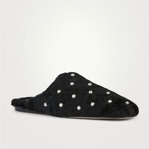 Stuart Weitzman Jude Chill Pearls mule $450 size 6.5